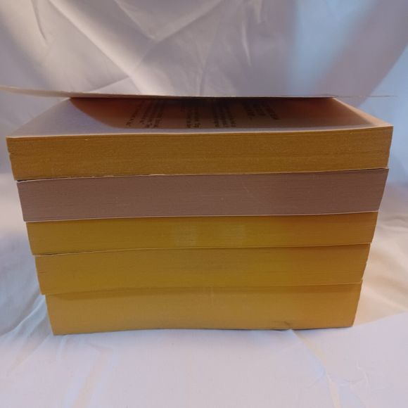 Star Trek Paperbacks 1987, 3 are 1989 and one 1994 Pocket Books Lot of 5 Books - Picture 11 of 12